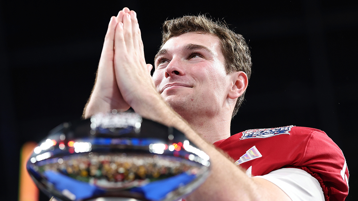 Coach eyeing Raiders could turn down offers to join Fernando Mendoza.