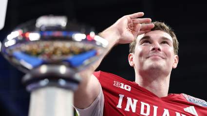 Derek Carr Clarifies Stance on Raiders Drafting Fernando Mendoza