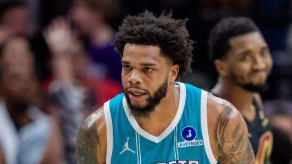 Hornets Looking for Multiple First-Round Picks for Star Forward: Report