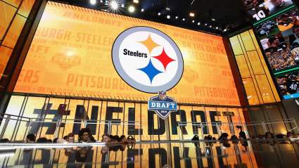 Insider Predicts Steelers to Draft Wide Receiver in First Round