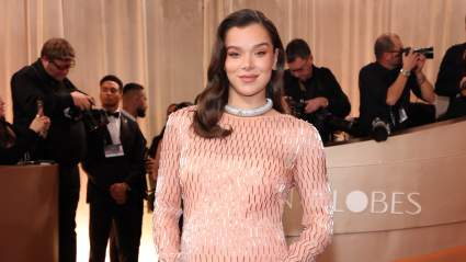 Hailee Steinfeld Shows Off Baby Bump at Golden Globes After Josh Allen’s Big Win