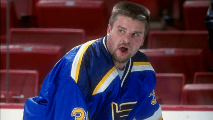 Kelly Chase Recalls Wild Banter Between Ex-Blues Captain and Blackhawks Enforcer