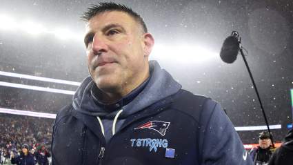 Patriots’ Mike Vrabel Sends Message Amid Win Over Texans