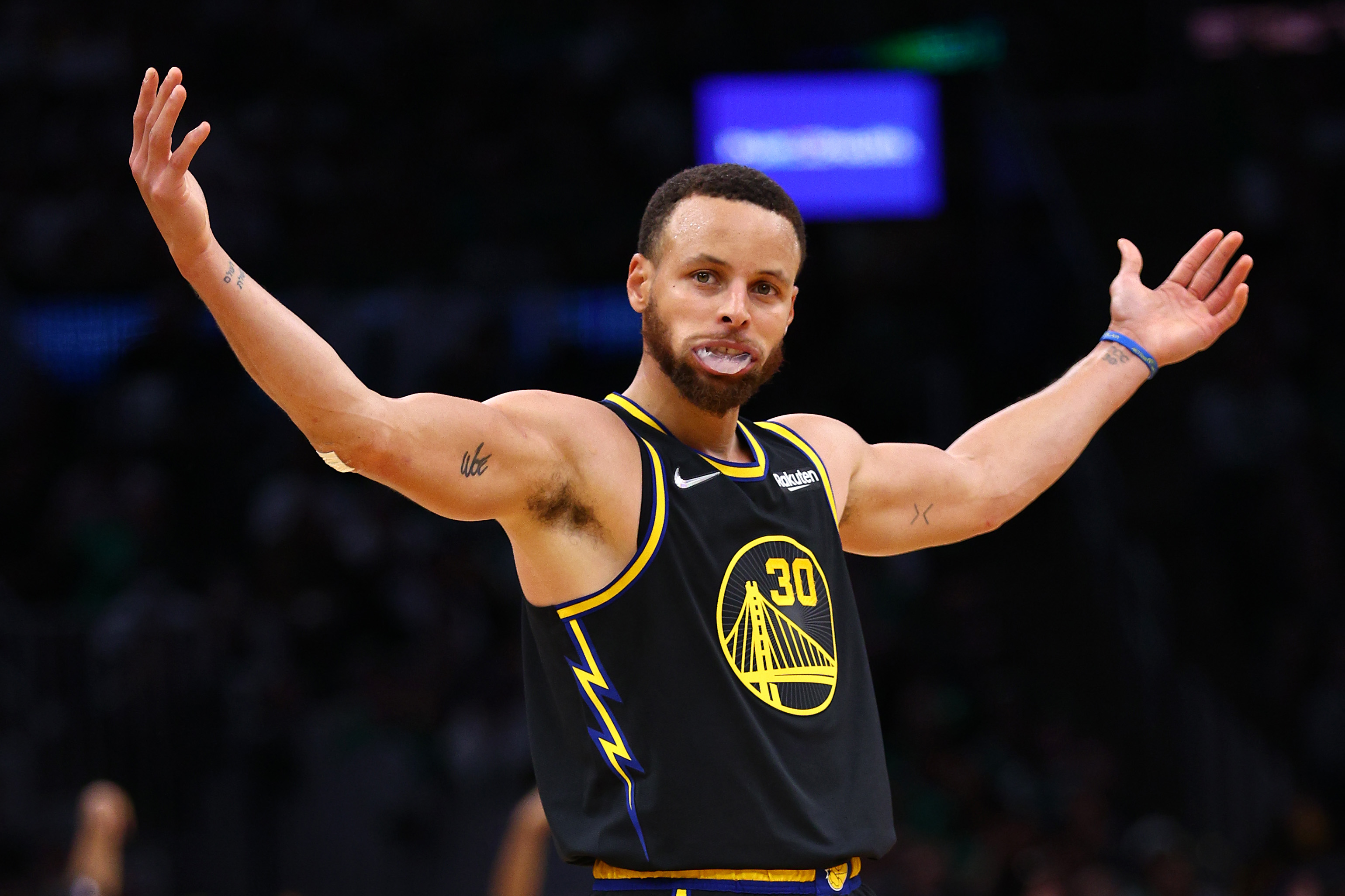 Warriors Linked to 2-Time Finals MVP as Curry Window Narrows - HEAVY