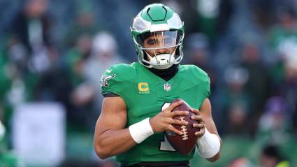 49ers’ Kyle Shanahan Doesn’t Hold Back on Eagles QB Jalen Hurts