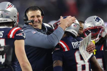 Former Star QB: Titans Threw Vrabel Out ‘Like Garbage’ as Patriots Hit Super Bowl