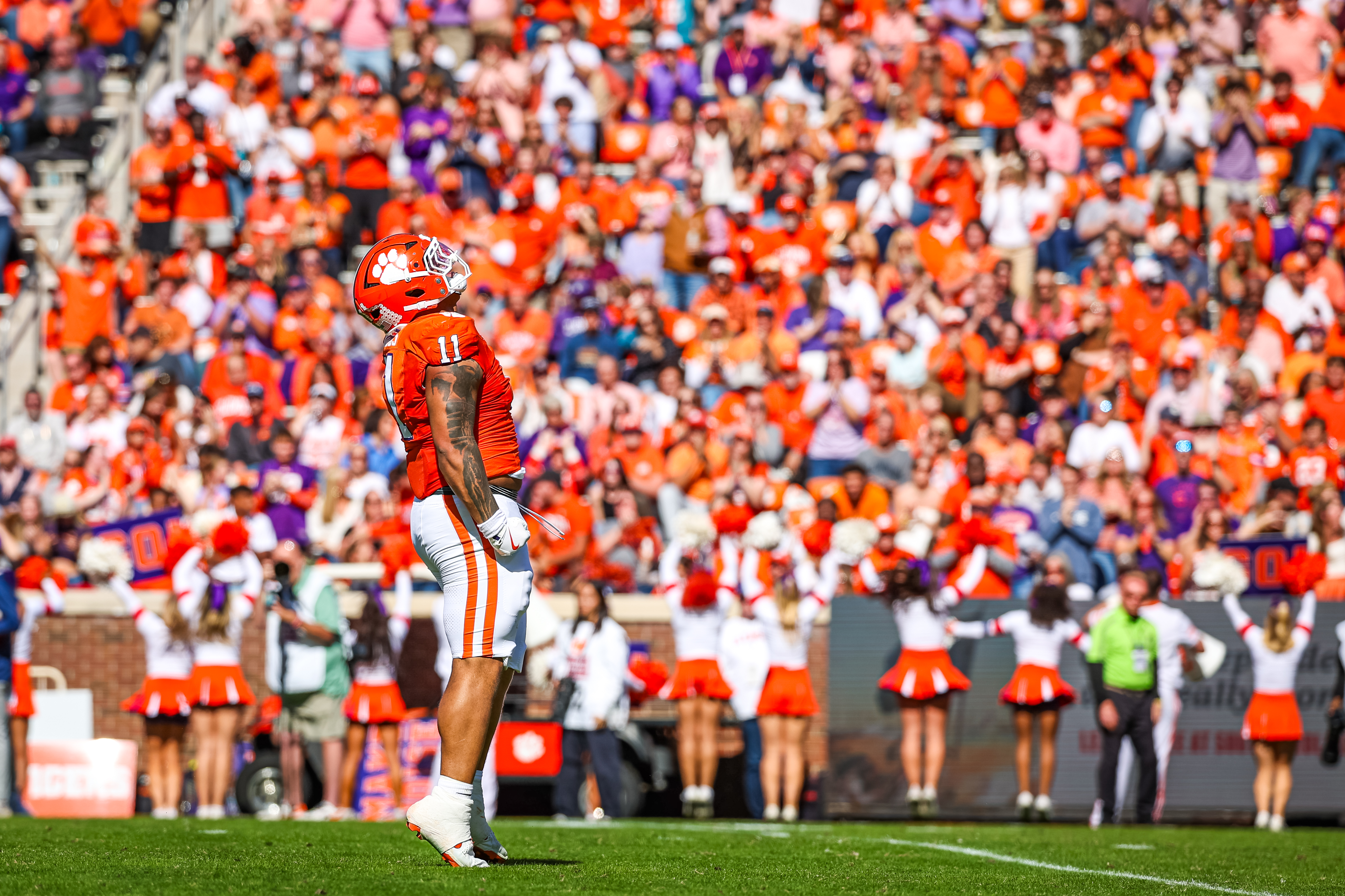 Mel Kiper: Clemson DT lands with Chargers in latest mock draft 🏈⚡