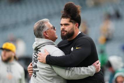 Chargers In Hunt to Take Gamble on Steelers O-Lineman