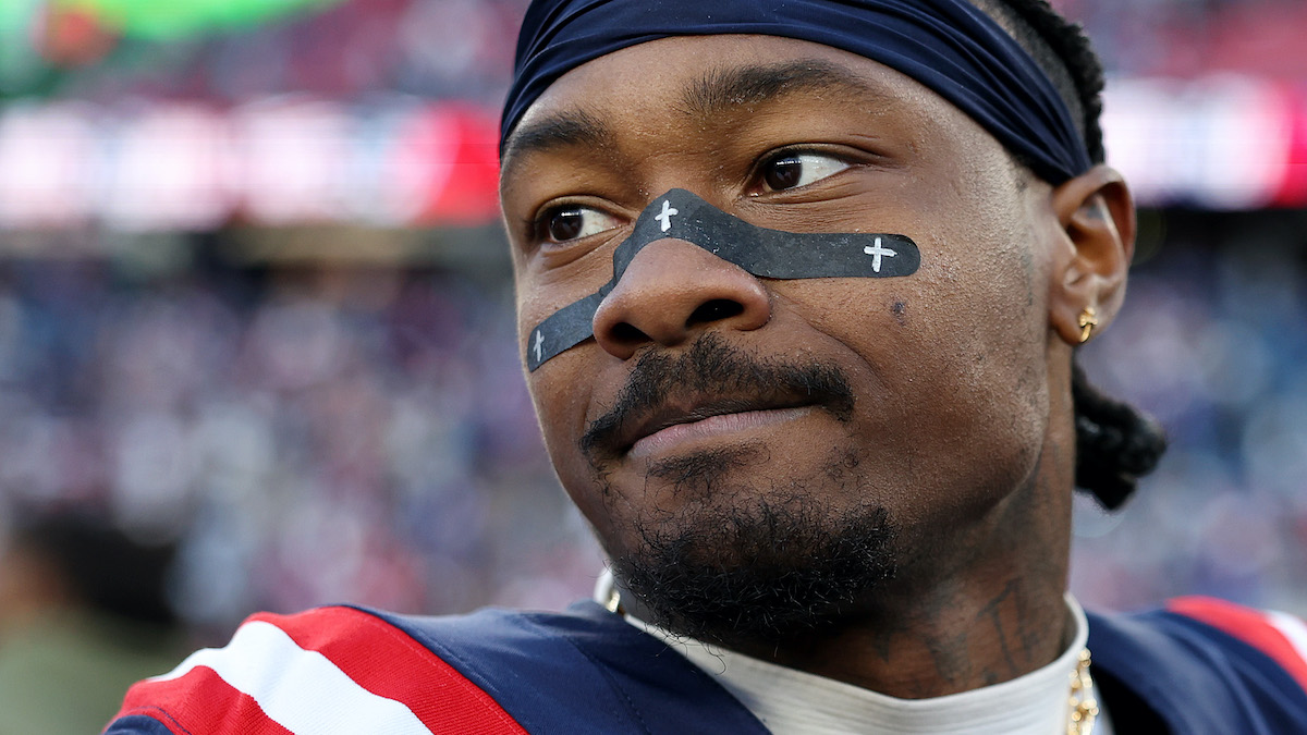 Ex-Bills WR Stefon Diggs facing NFL punishment after SB amid criminal charges.