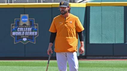 The San Francisco Giants Front Office is Failing Tony Vitello This Offseason