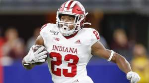 Ronnie Walker Jr. #23 of the Indiana Hoosiers, brother of TreVeyon Henderson.