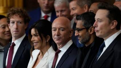 Seahawks: Elon Musk, Jeff Bezos Among Names Mentioned to Buy Team