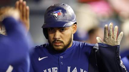 Blue Jays Get Horrible News on Anthony Santander After Injury-Filled 2025 Season