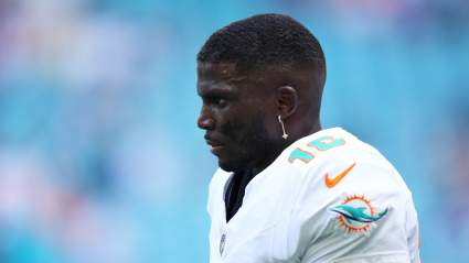 Former Player Urges Dolphins’ Division Rival to Sign Tyreek Hill