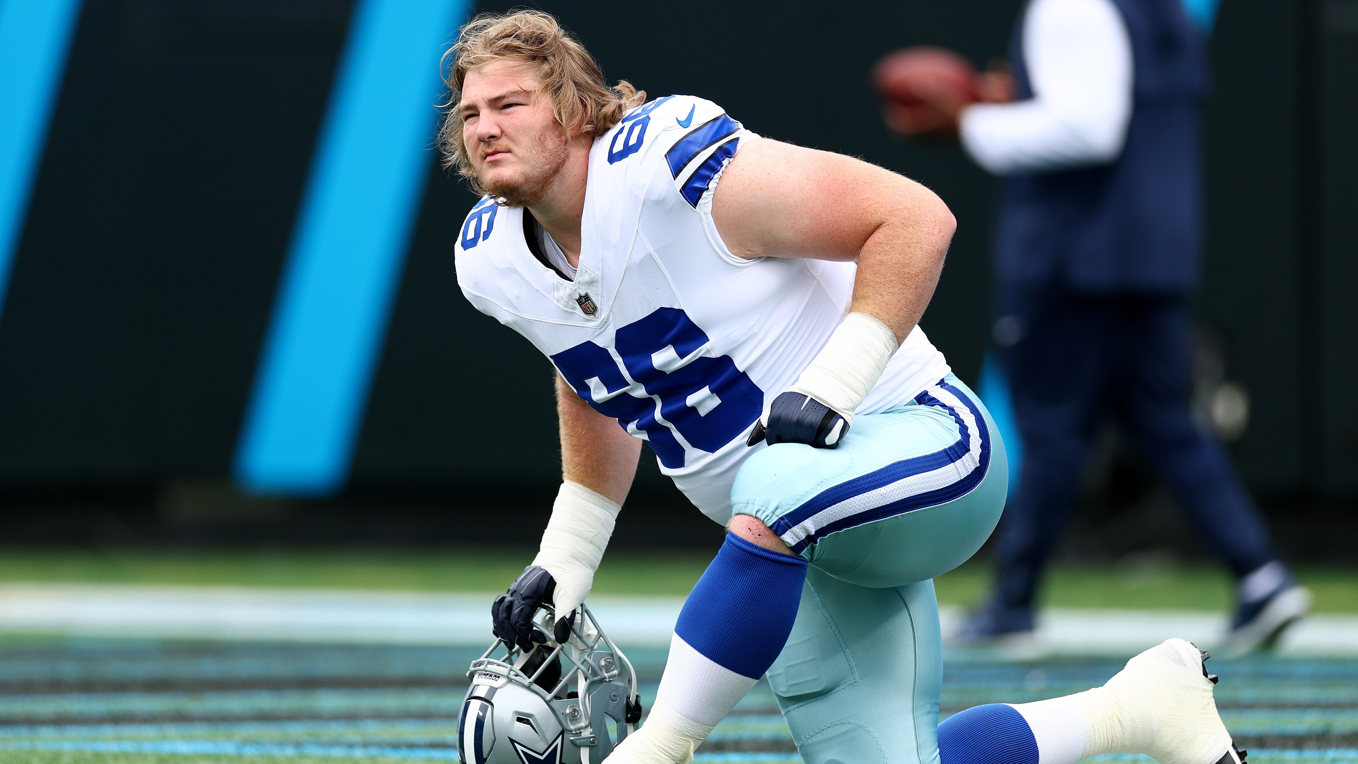 Cowboys face big free-agent decision on versatile lineman