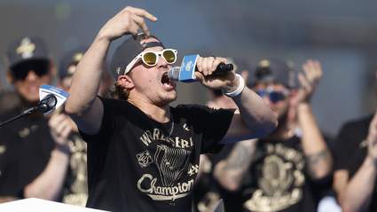 Dodgers Fan Favorite Stays Silent About Possible Return to L.A. as Spring Training Starts