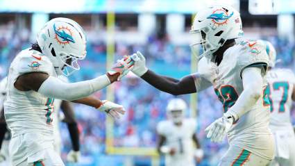 NFL Insider Shares De’Von Achane & Jaylen Waddle Update Amid Dolphins Trade Rumors
