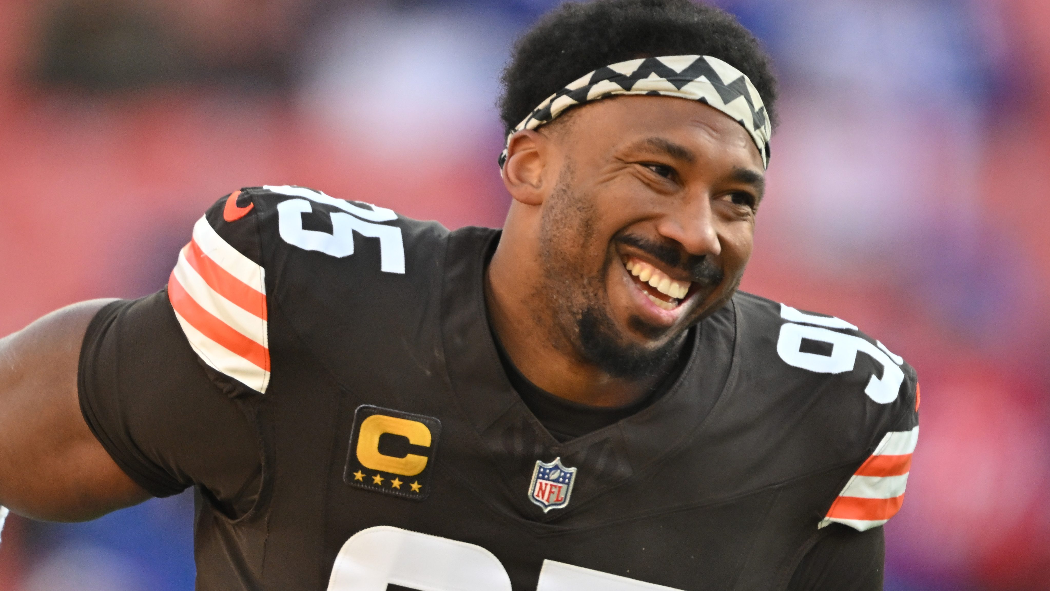Todd Monken sends message to Browns’ Myles Garrett amid Jim Schwartz standoff.