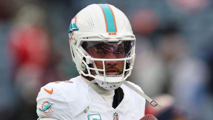 Former Pro Bowler Makes Case for Dolphins to Keep Tua Tagovailoa