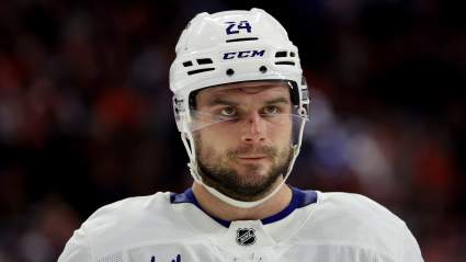 Oilers Trade Pitch Lands Maple Leafs Veteran Center