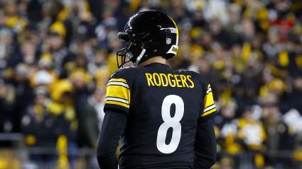 Steelers Linked to AFC North Veteran QB While Awaiting Aaron Rodgers Retirement Decision