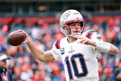 Donald Trump Sends Strong Message to Patriots’ Drake Maye Before Super Bowl