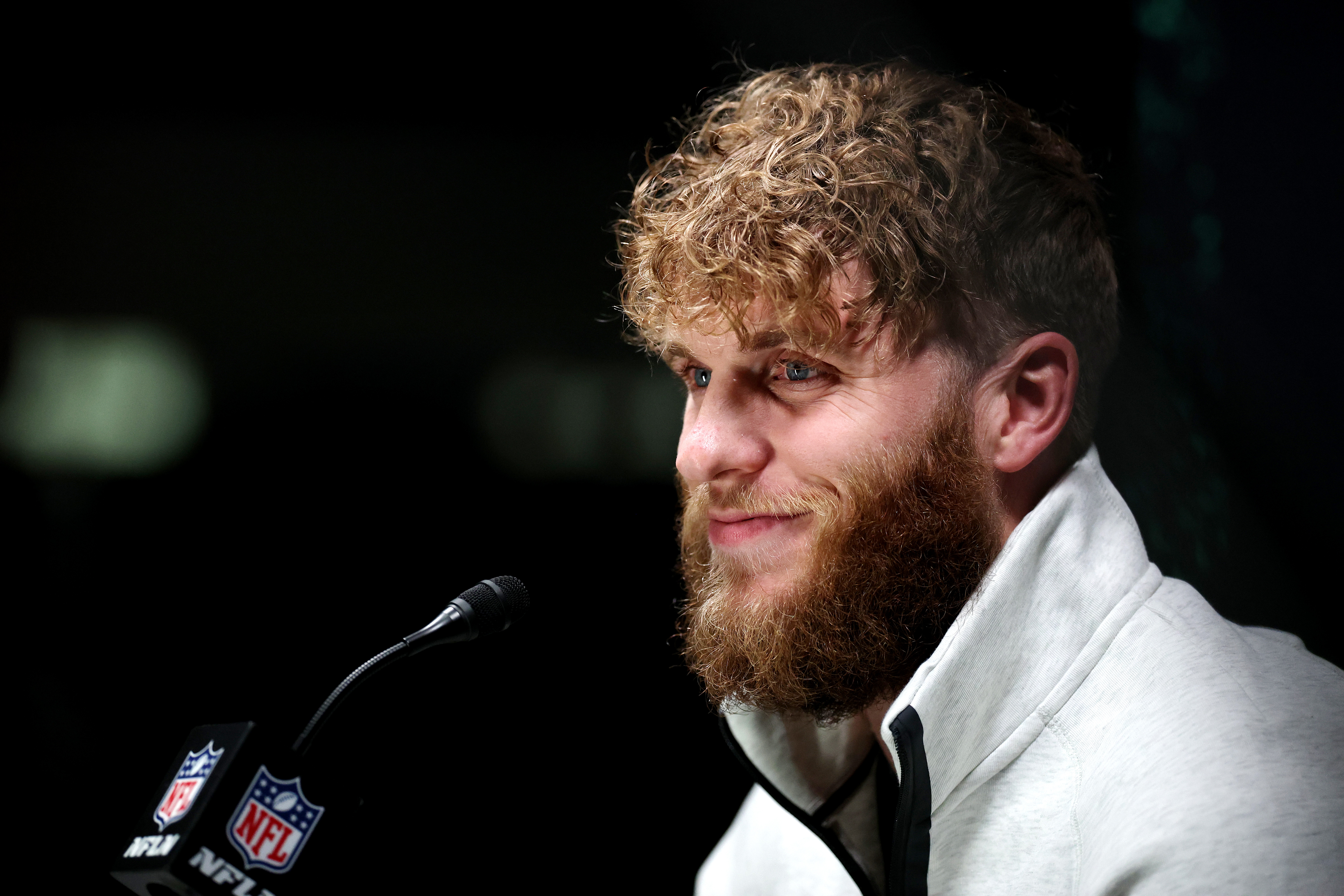 Seahawks star sends blunt message to Travis Kelce on new heights.