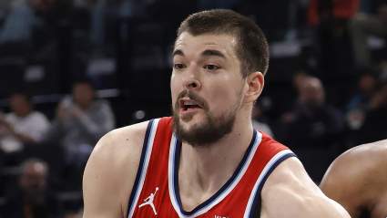 Pacers ‘Prime Suitor’ for All-Defensive Center: Report