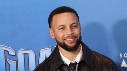 Warriors Give Scary Update on Stephen Curry’s Knee Injury