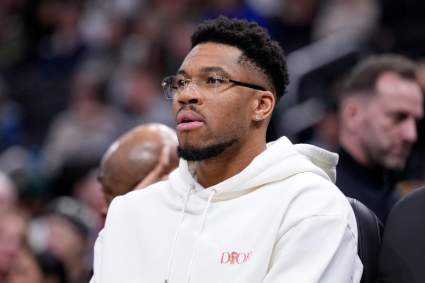 Bucks Get Massive Giannis Injury Update After Trade Deadline
