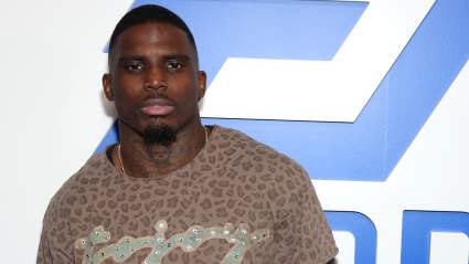 Tyreek Hill Issues 1-Word Response to Sudden Dolphins Release