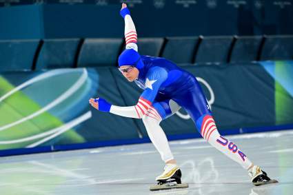 Hilary Knight Supports Brittany Bowe in Final Olympic Race