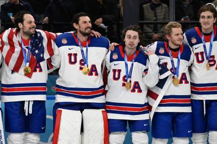 U.S. Men’s Hockey Team Unable to Return Home After Olympics, Insulting Women’s Team