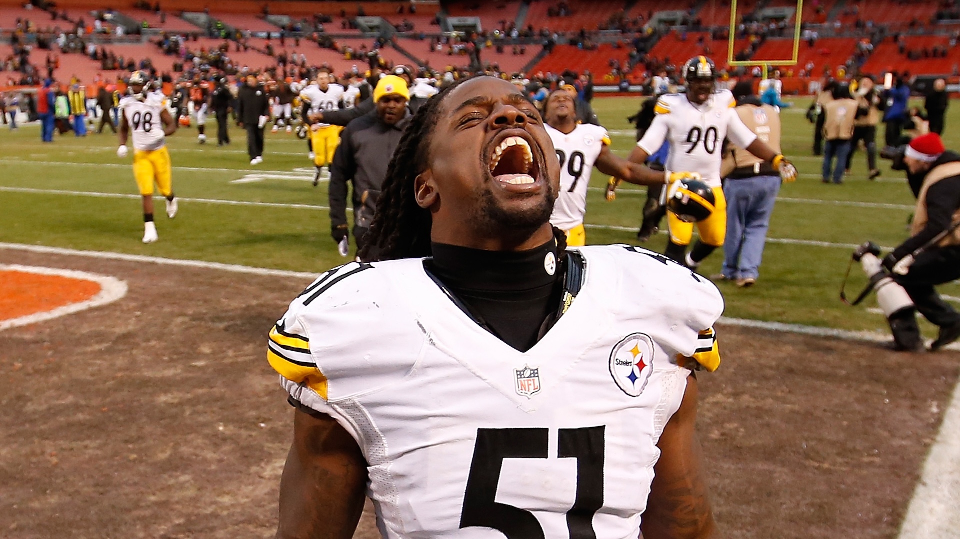 Former Steelers LB lands first NFL coaching gig: report—informative update on his new role.