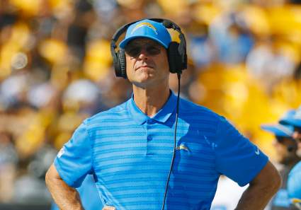 Chargers Linked to 1 Big Name Free Agent on Both Sides of the Ball