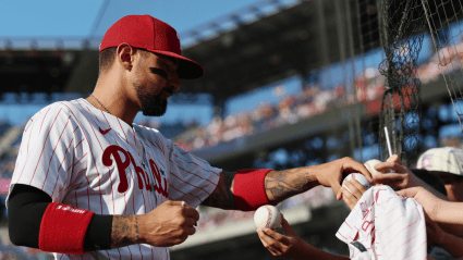 Phillies Pushing to Resolve Outfielder Drama Before Spring Training