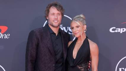 Matthew Stafford’s Wife Kelly, Daughters Steal the Spotlight at NFL Honors
