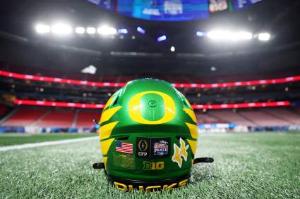 Oregon Star Emerging as Possible Fit for Super Bowl Contender