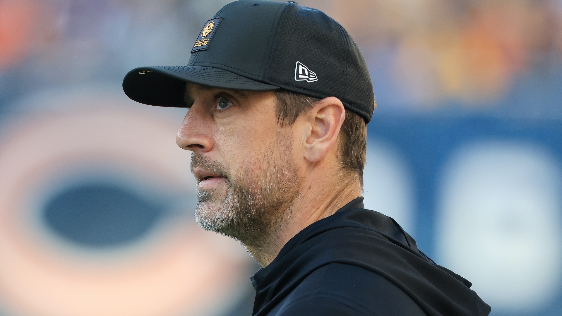 Aaron Jones Sr. blunt on Vikings; fuels Aaron Rodgers speculation.