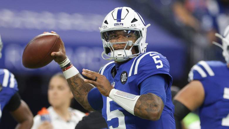 Indianapolis Colts quarterback Anthony Richardson warms up ahead of the game against the Las Vegas Raiders at Lucas Oil Stadium.