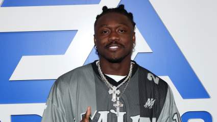 Patriots’ A.J. Brown Trade Pursuit Gets Major Update After Eagles’ Asking Price Revealed