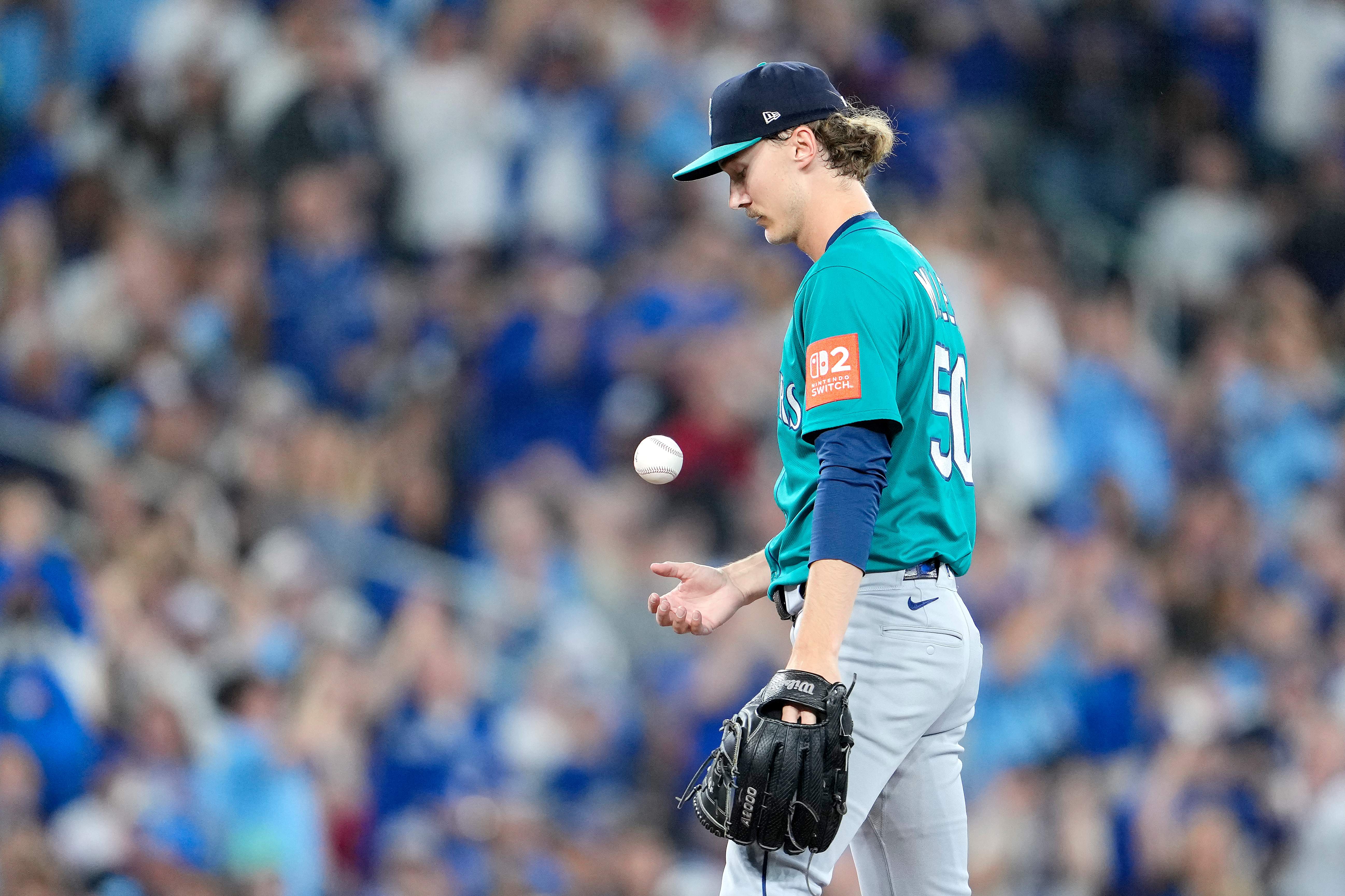 Mariners Receive positive Updates on Bryce Miller, Victor Robles