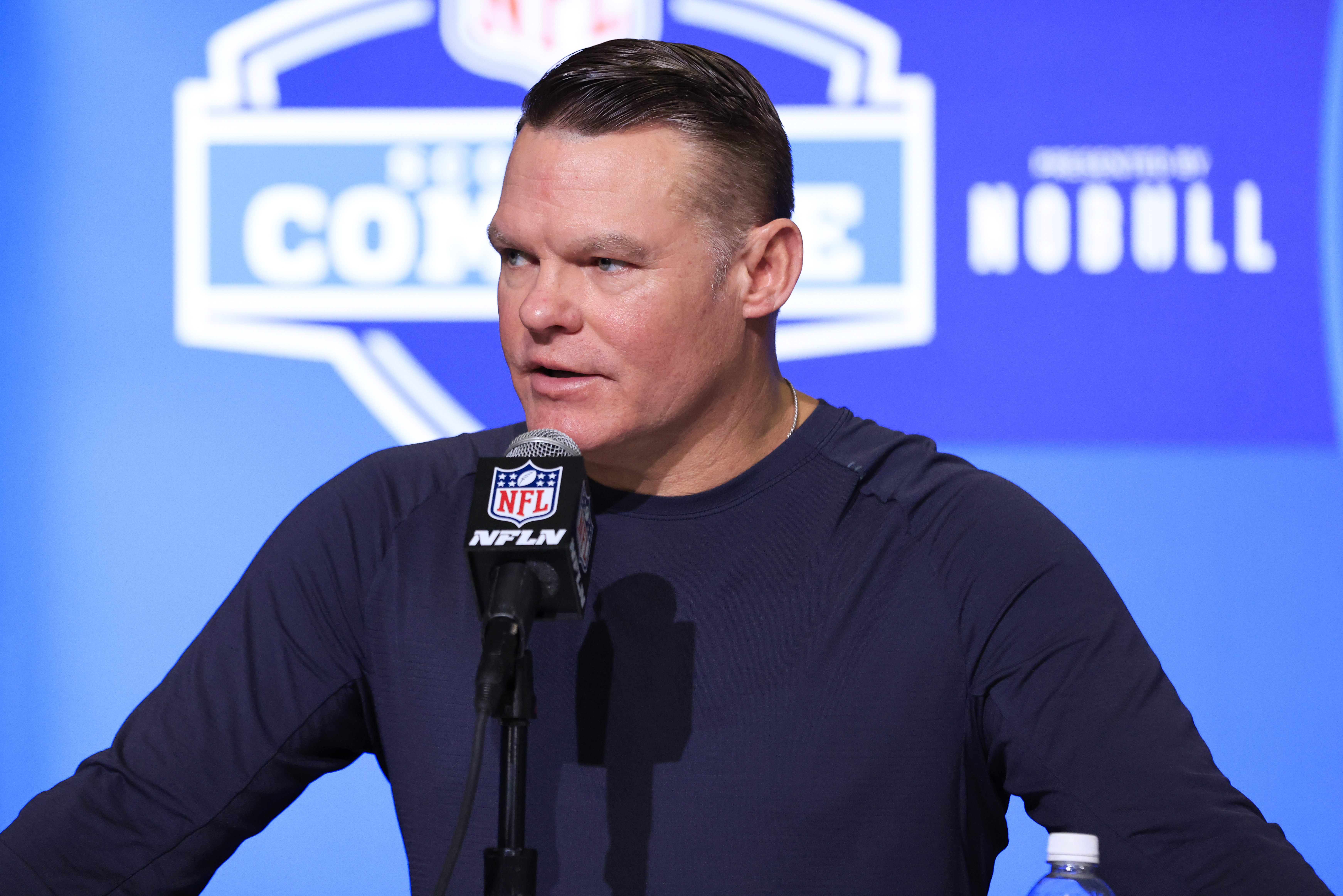Chris Ball Rd El gerente general de los Colts, Chris Ballard, habla sobre la decisión ...