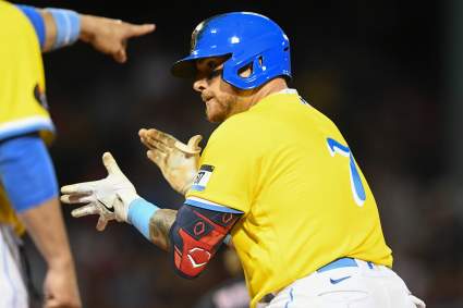 Former Red Sox 23-Home Run Catcher Signs in AL West