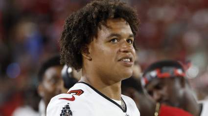 Eagles Sign 6-foot-5, 260-Pound Former 1st Round Pick