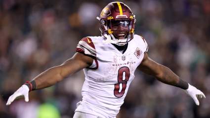 Former Commanders 1,100-Yard RB Signs With NFC Rival