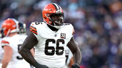 Patriots Sign ‘Athletic, Big’ Lineman for Additional Depth: Report