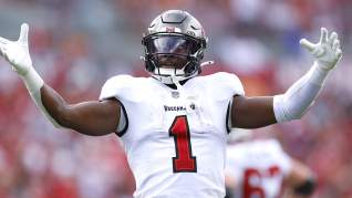Former Tampa Bay Buccaneers RB Called NFL’s Top ‘Sleeper’ Candidate