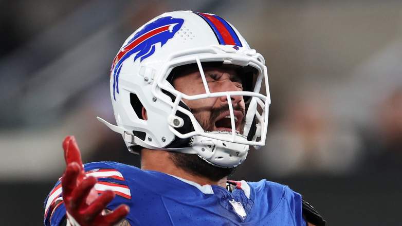 The Browns have backed out of a free agent deal with AJ Epenesa.