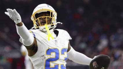 Chargers Retain Veteran Safety on One-Year Deal